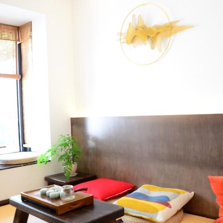 Hangzhou Puyu Travelling With Hotel Екстериор снимка